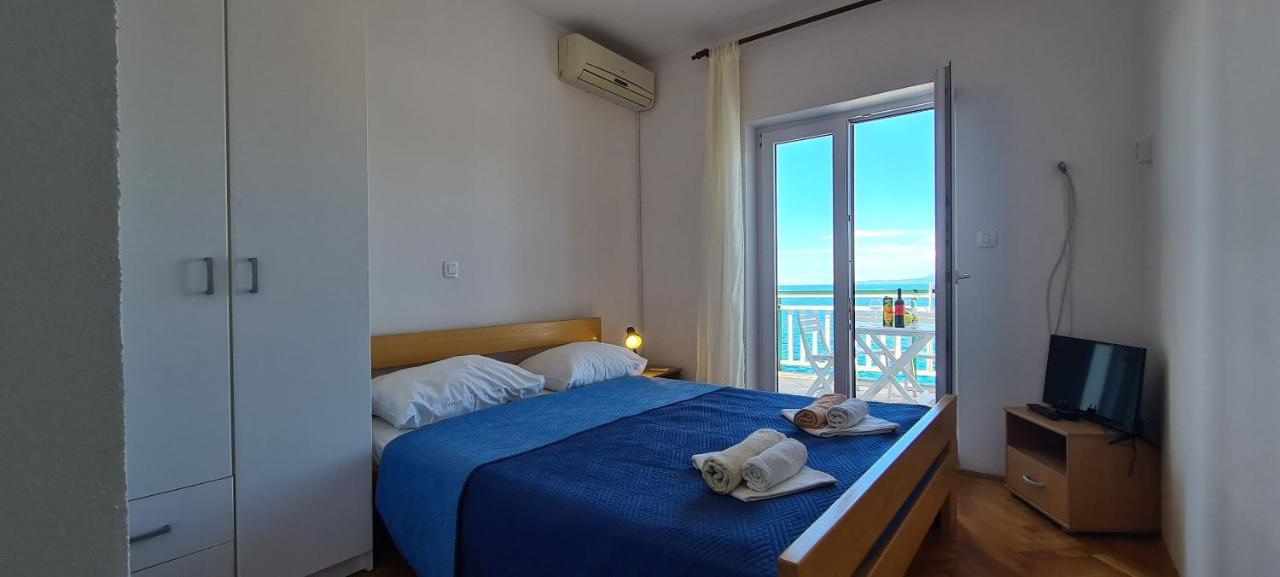 Apartments Ana I Ante Мілна Екстер'єр фото