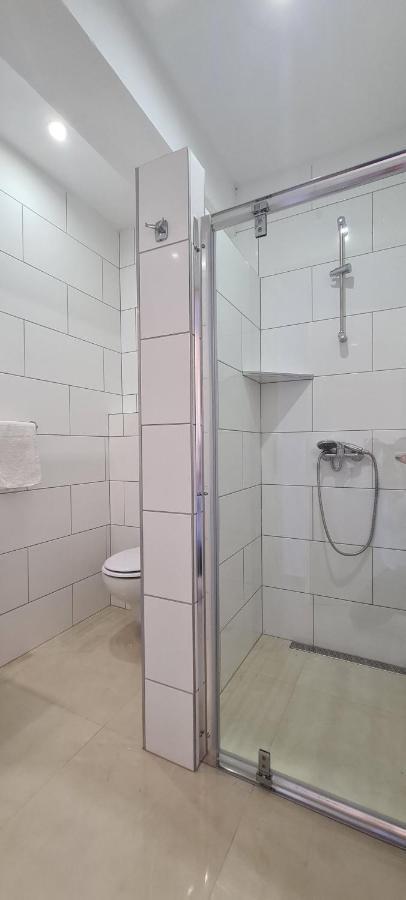 Apartments Ana I Ante Мілна Екстер'єр фото