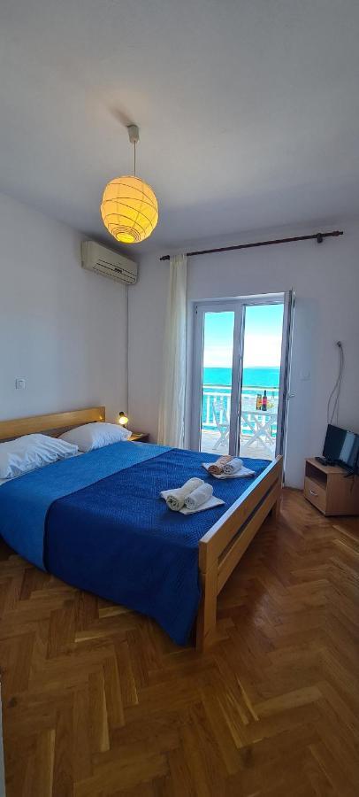 Apartments Ana I Ante Мілна Екстер'єр фото